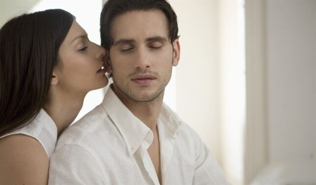 Leichte Berührungen, um einen Mann zu erregen